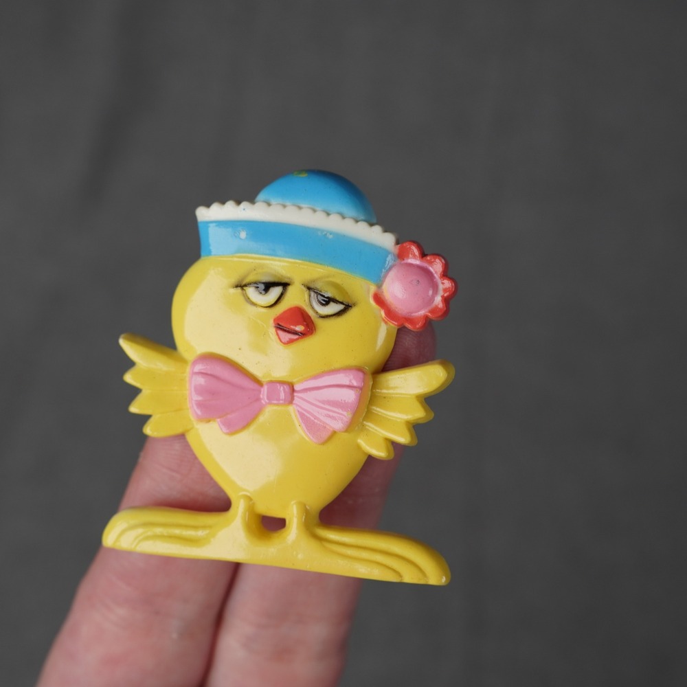 Vintage Chick Pin Yellow Plastic Bird Sailor Hat Norcross Patroller Hong Kong